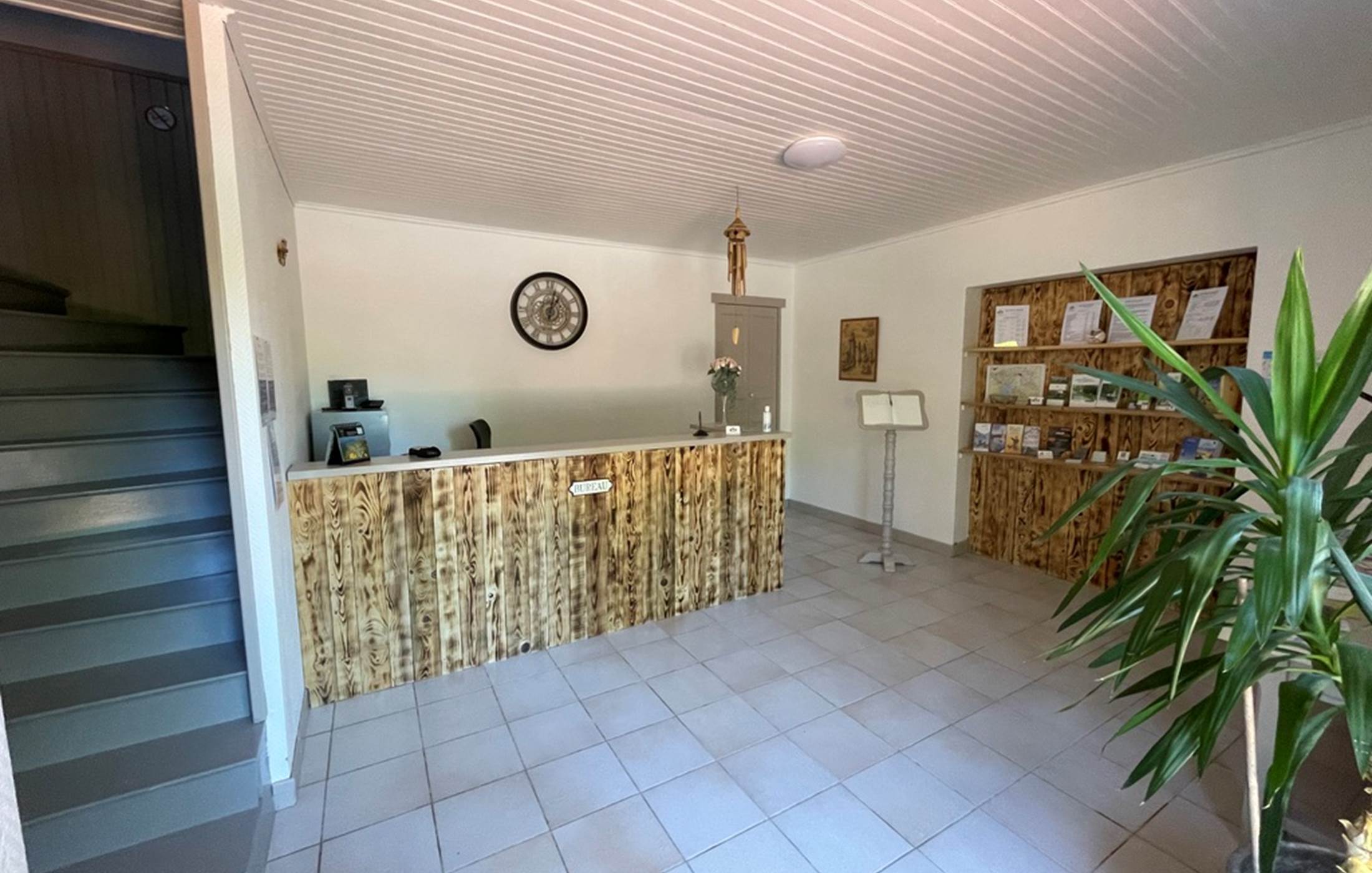 0D9FA009-9F1C-480A-9CEC-1D949C083B25_1_105_c