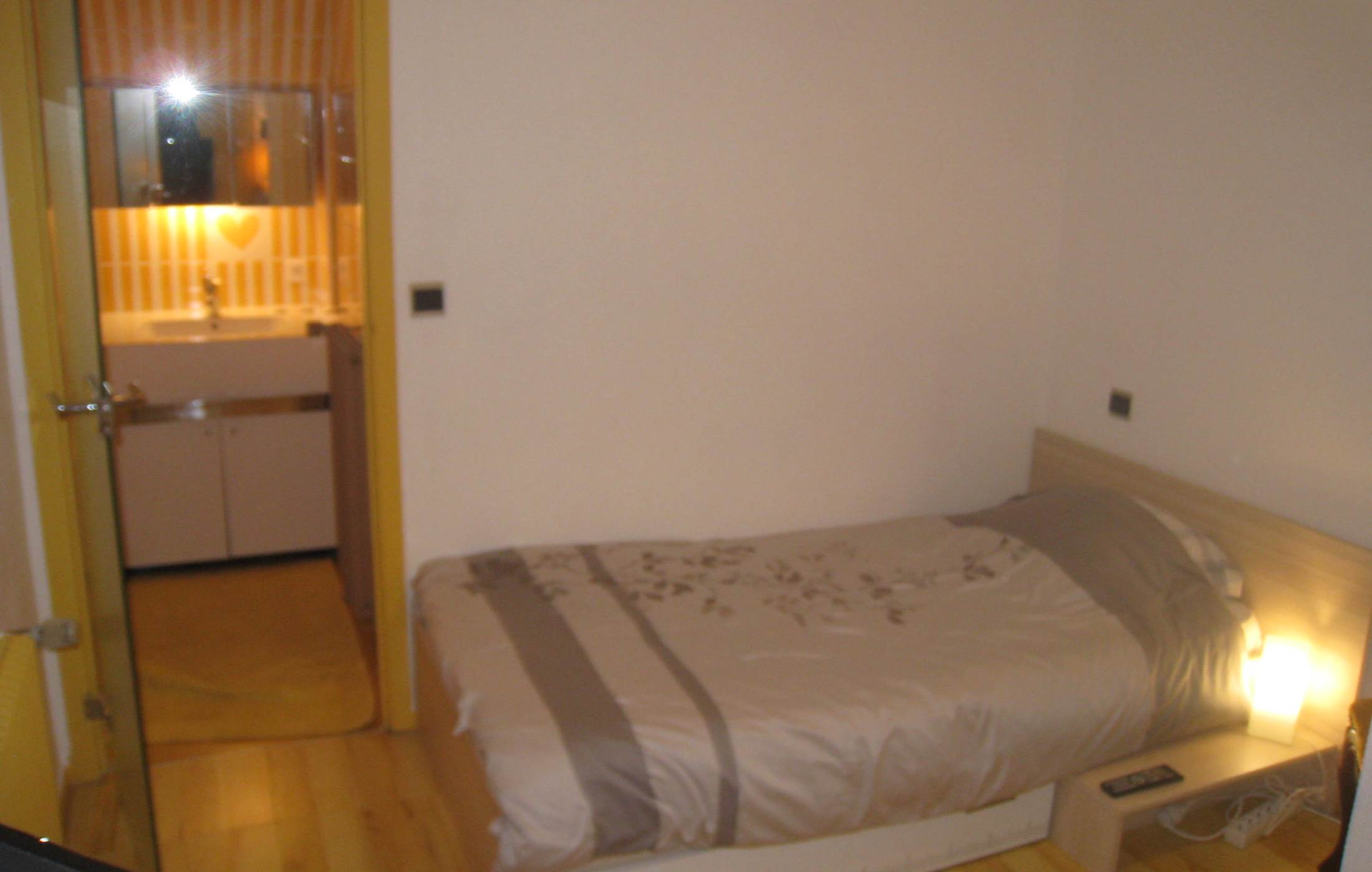 chambre jaune 005