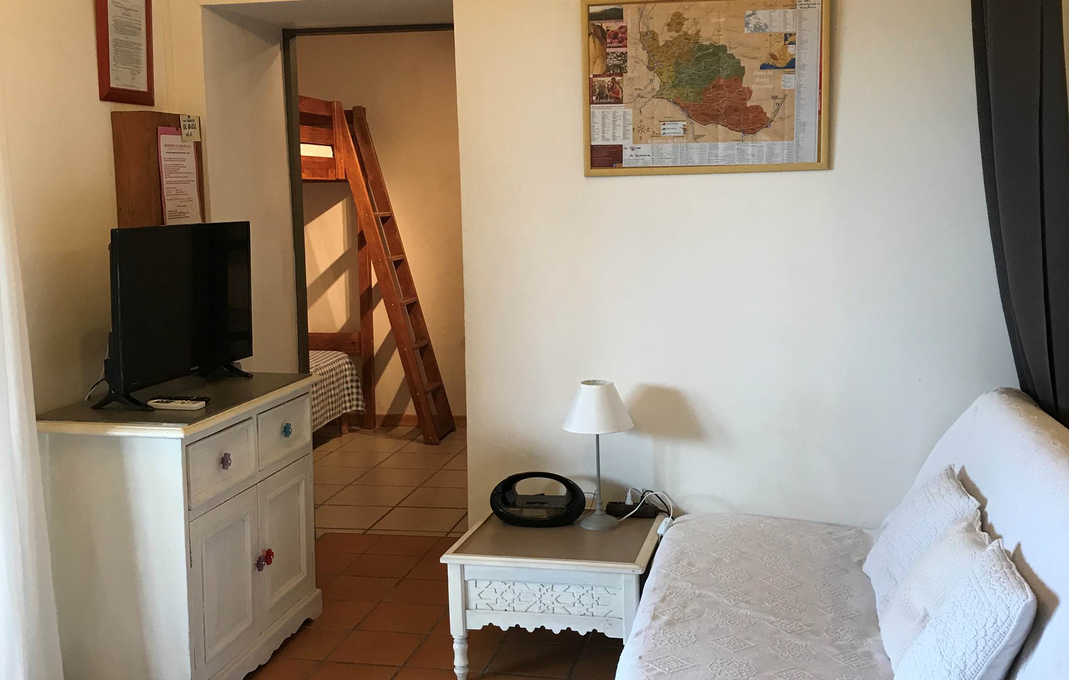 Le Mas Mellou : Gîte Le Couchant Coin salon