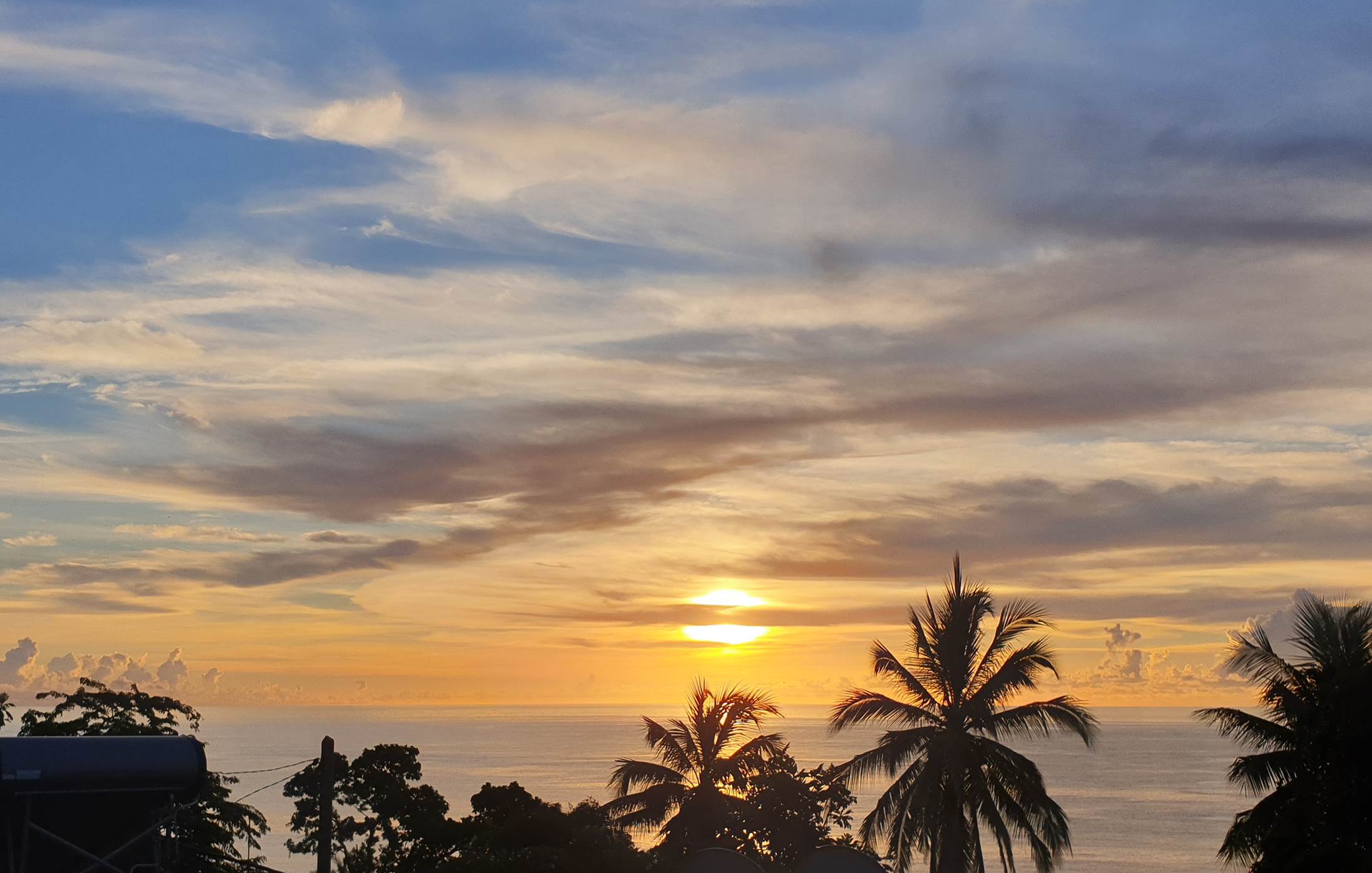 couche de soleil-terrasse-nord-Mayotte-Mtsangadoua