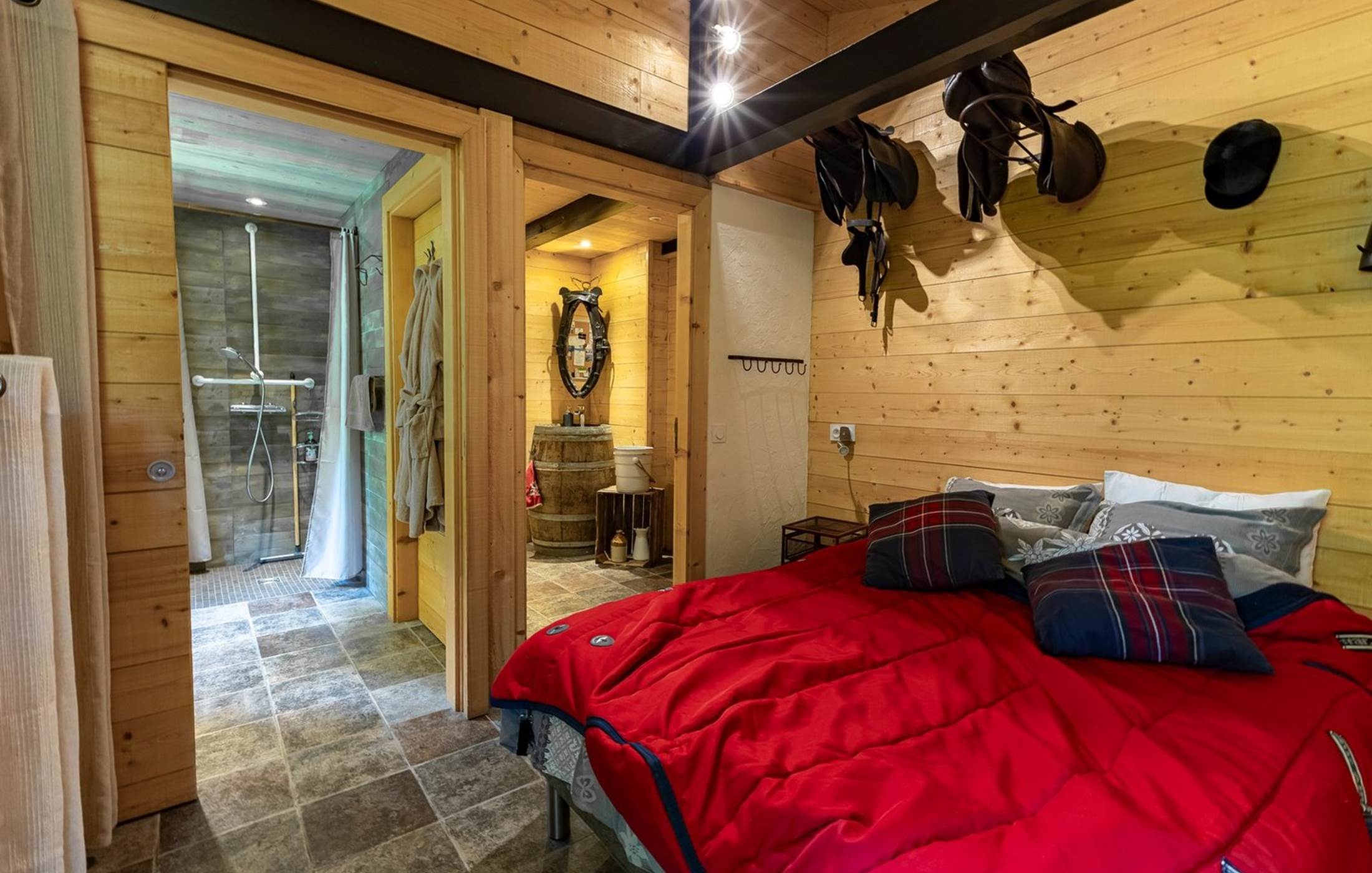 La chambre (PMR) : Thème l'écurie