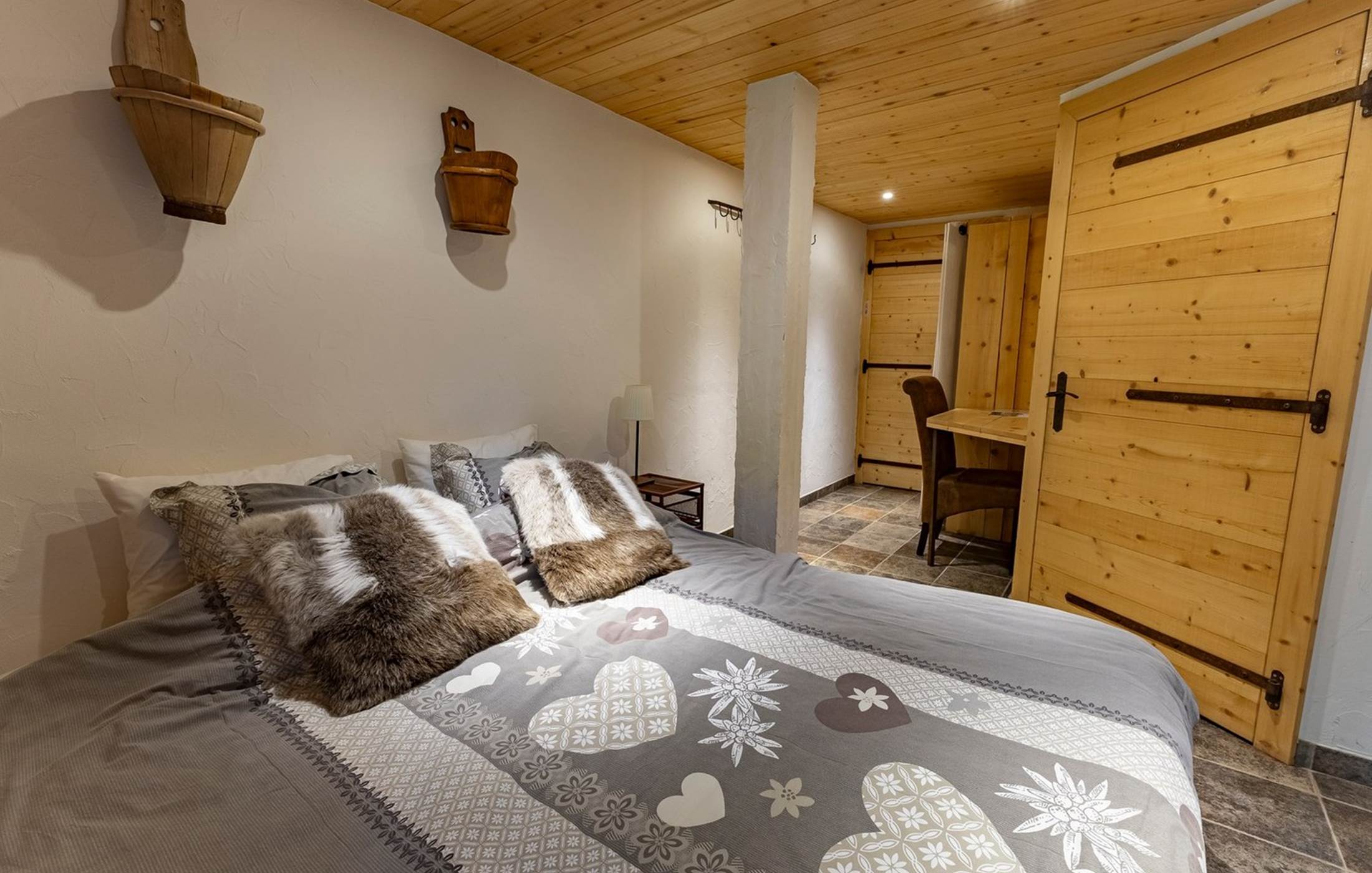 La chambre : Thème la chèvrerie