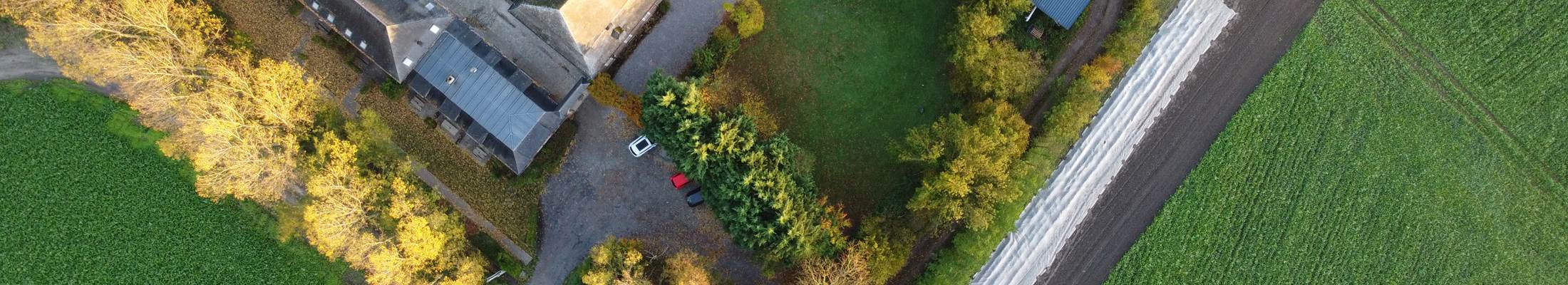 ferme de l'hosté vue du ciel