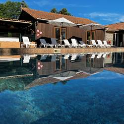 Piscine, détente et farniente en Dordogne