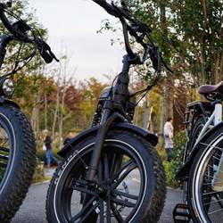 himiway-bikes-PC1NghhofIA-unsplash