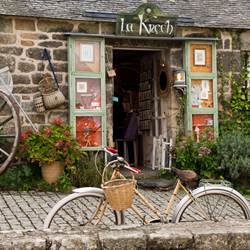 123512731-photo-around