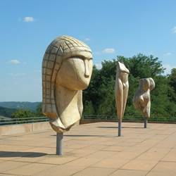 Maison-de-la-Dame-2-photo-around