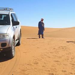 Exploration en 4x4 dans les dunes de l’Erg Chebbi, une immersion au cœur du désert marocain près de Merzouga