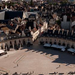 148645903-photo-around