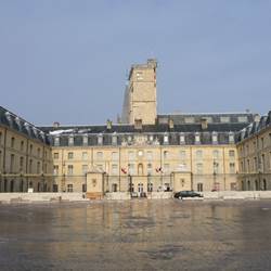 77f154d8-7cf5-4ae9-a3bf-c95799358888-photo-around