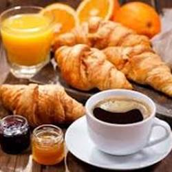 LES CABANES D'ERBEFOL - Petit-Déjeuner