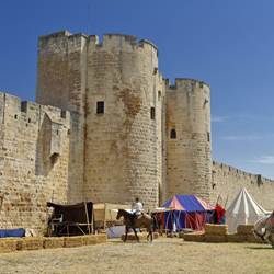 127046779 (1)-photo-around