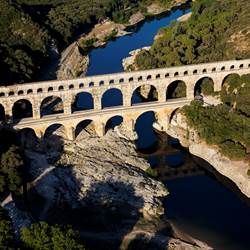 142744928-photo-around