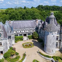 chateau-vue-de-haut-photo-around