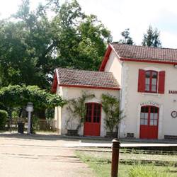 dcbef10a-11ba-48ab-a966-39f02de3f023-photo-around