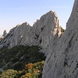 e04af1e5-61a1-40b1-8fda-ba85b9c688a2-photo-around