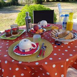 Petits déjeuners au Domaine Hias