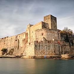 f03f946d-035a-4190-a830-4bcd8a4d89fa-photo-around