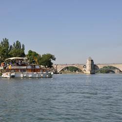 f41618fb-b5ab-4f32-ae72-32937887db54-photo-around