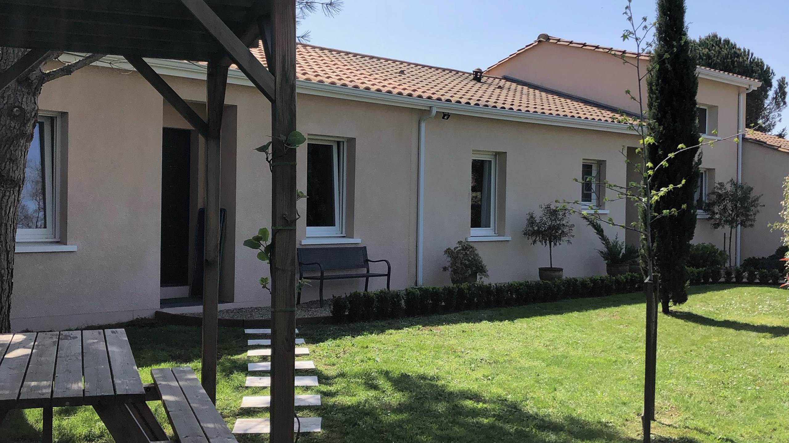 Chambre-d’hôtes-Sainte-Hélène-Gironde-Extérieur