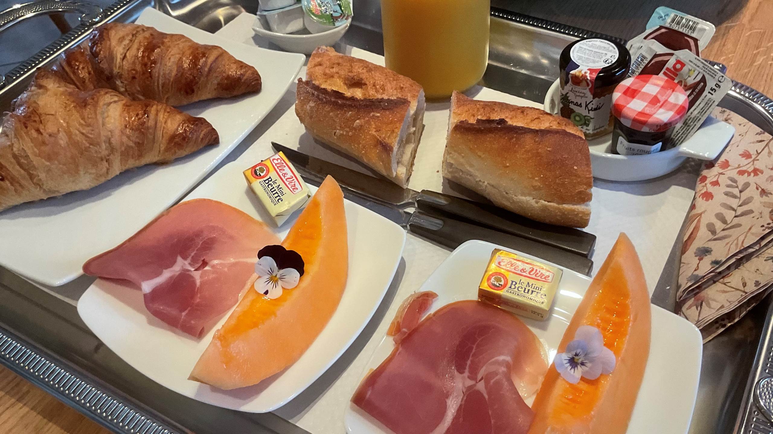 Chambre-d’hôtes-Sainte-Hélène-Gironde-Petit-déjeuner-compris