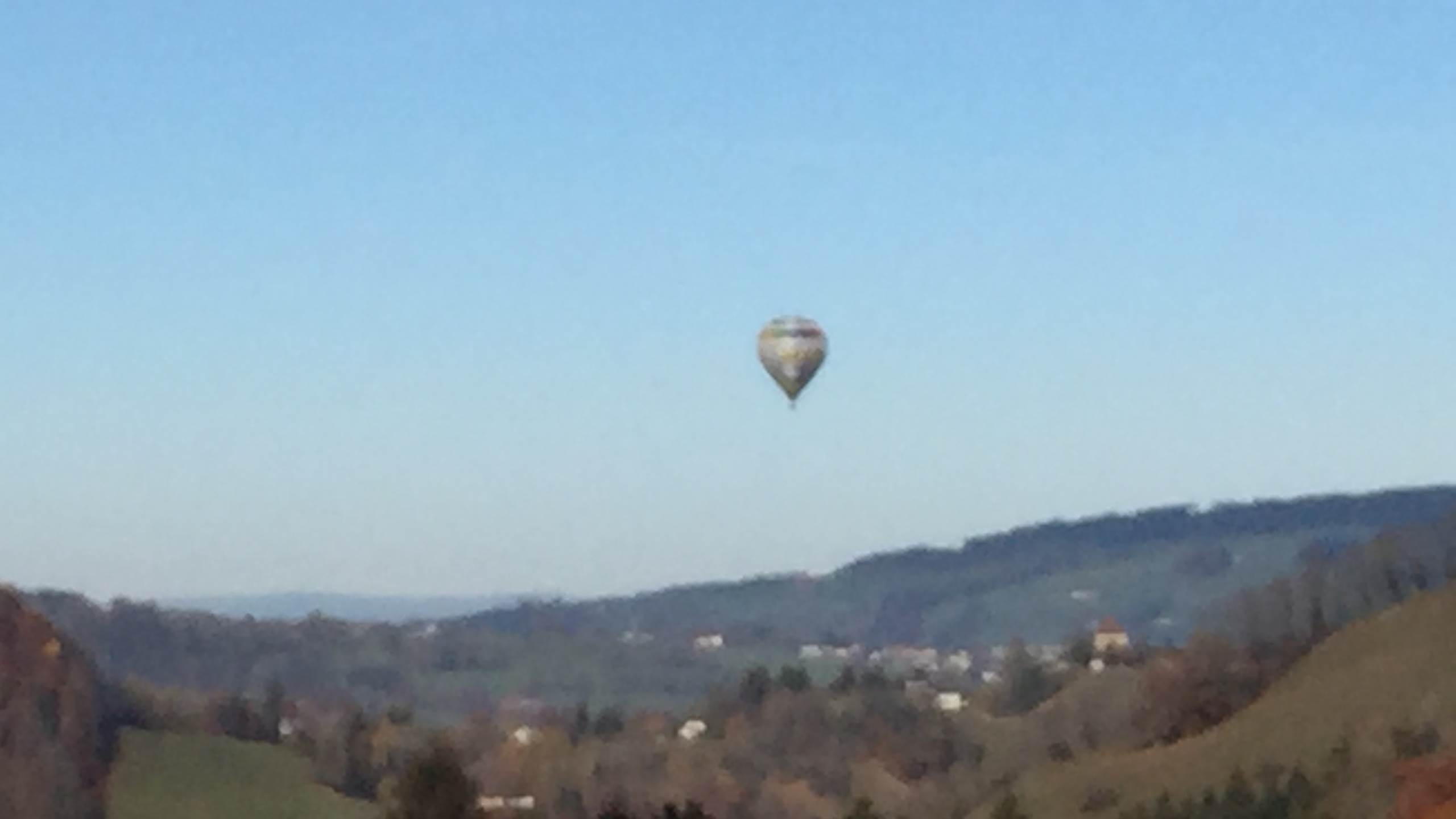 Montgolfière au-dessus de Gruyères