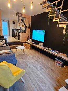 L'ESCAPADE-DE-SAINT-HUBERT-Salon-TV