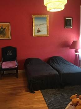 CHAMBRES-GUEBWILLER-Chambre-Quadruple-avec-Salle-de-Bains-Commune-4-personnes-Lits-Simples