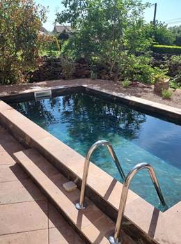 piscine ensoleillée
