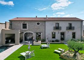La Vigneronne, maison principale des Gîtes de Monte Blanco, ancien domaine viticole à Montblanc dans l’Hérault