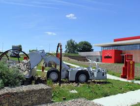 ureka-musee-mine-haute-vienne-limousin-exterieur-parc-machines-chargeuse-eimco