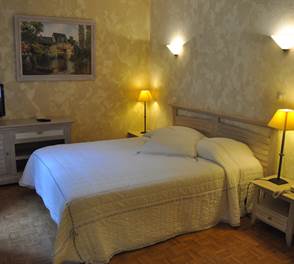 Hostellerie du grand duc chambre double 4