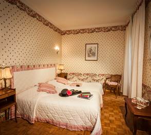 Hostellerie du grand duc chambre 2 lits 1
