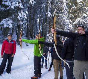 Séminaire outdoor à la montagne avec activité Tir à l'arc