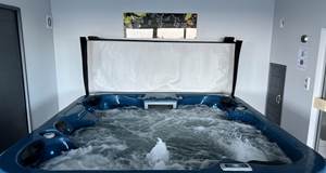 Spa 5 places (disponible en option seulement le week-end)