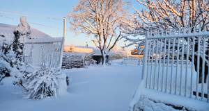 L'Enclos bleu sous la neige