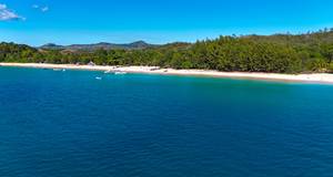 Plage déserte Nosy Be
