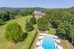 Vue aérienne du domaine -parc et piscine