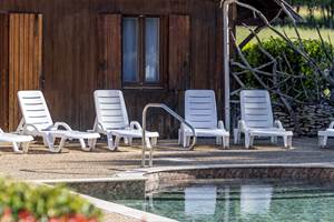 Piscine commune pour des vacances réussies-presta