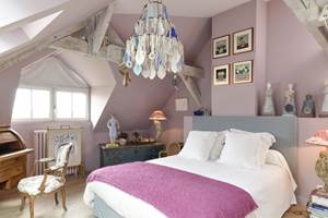 chambre-mansardee-spacieuse-lumineuse-couple-sejour-honfleur-calvados