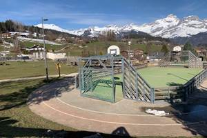 Jeux à coté de la piste