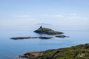 Sentier des douaniers. vers les iles  Finocchiarola,