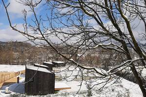 Le plaisir d'une cabane sous la neige