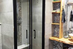 Maison Plein Soleil -salle de bains chambre 1