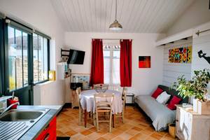 Agréable et lumineuse  pièce à vivre