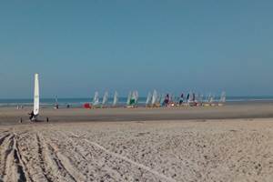 Char à voile sur la plage