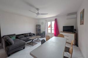 T3 séjour salon climatiseur