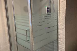 Grande cabine de douche