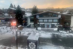 Vue F5 Vue du salon sur le syndicat tourisme et parking