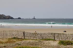 Surf à la baie des trépassés avec l'Ecole de Surf de Bretagne